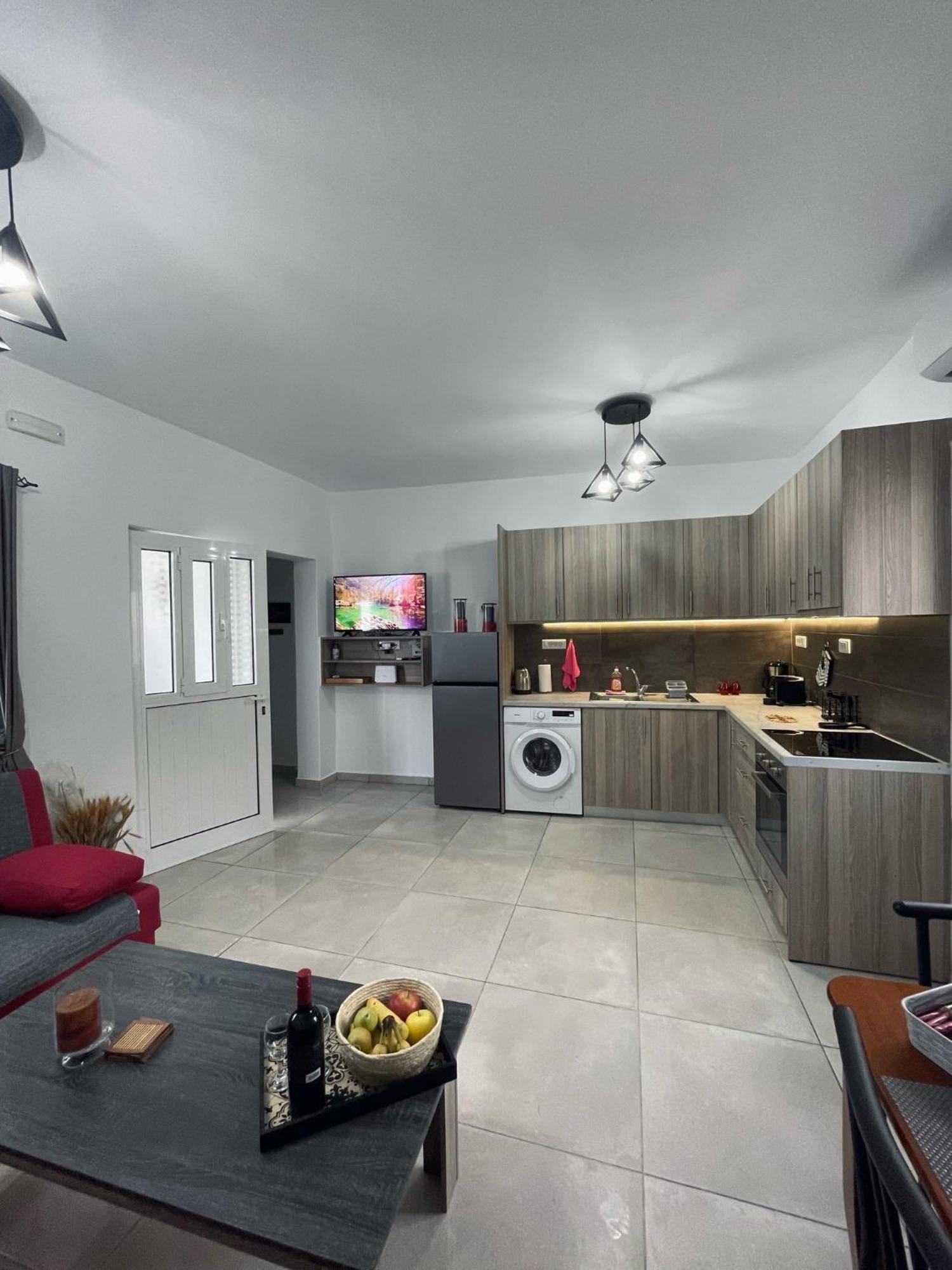 Blue Horizon Apartment Achlia